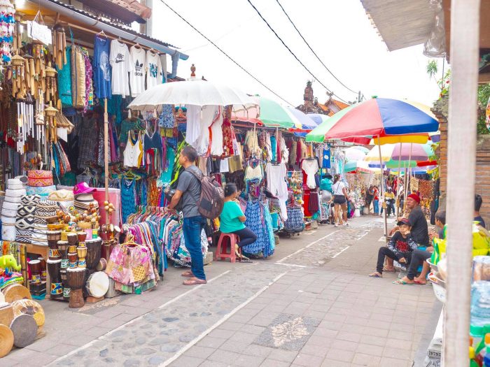 Shopping market at ubud